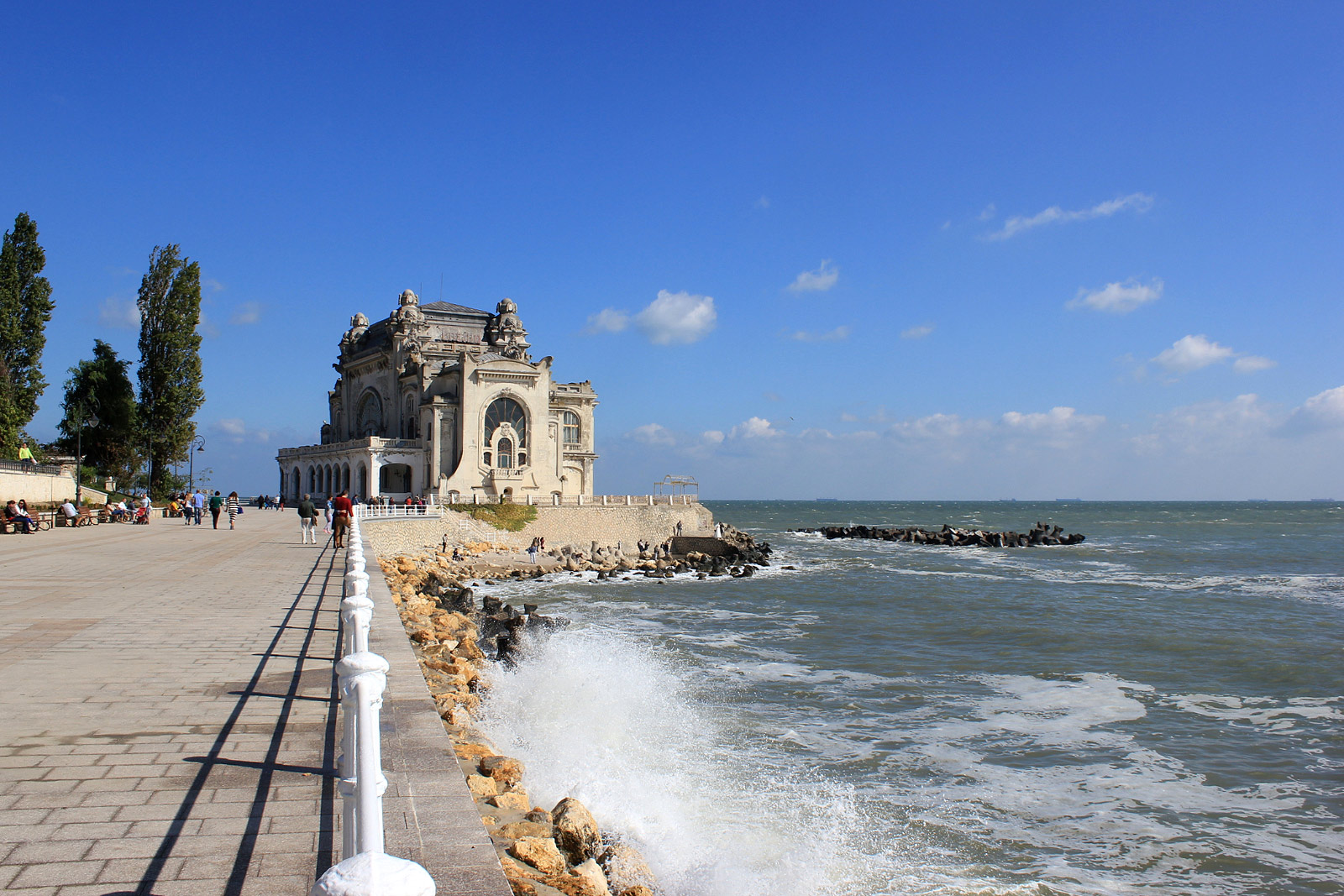 Constanta Casino (Photo license CC-BY-SA 3.0)